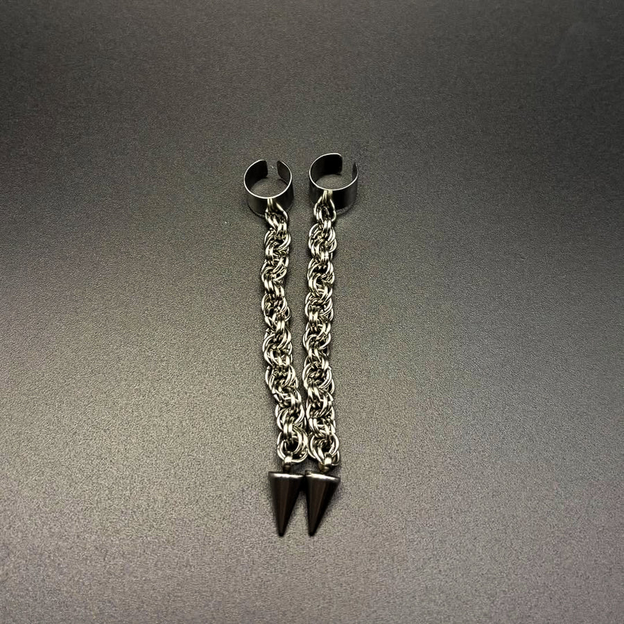 SPIKE EAR CUFF
